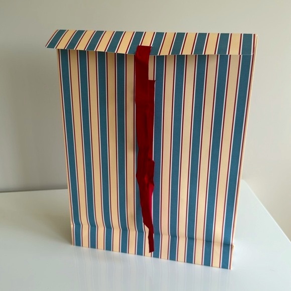 Sezane yellow and blue striped gift bag with ribbon closure - Picture 4 of 5